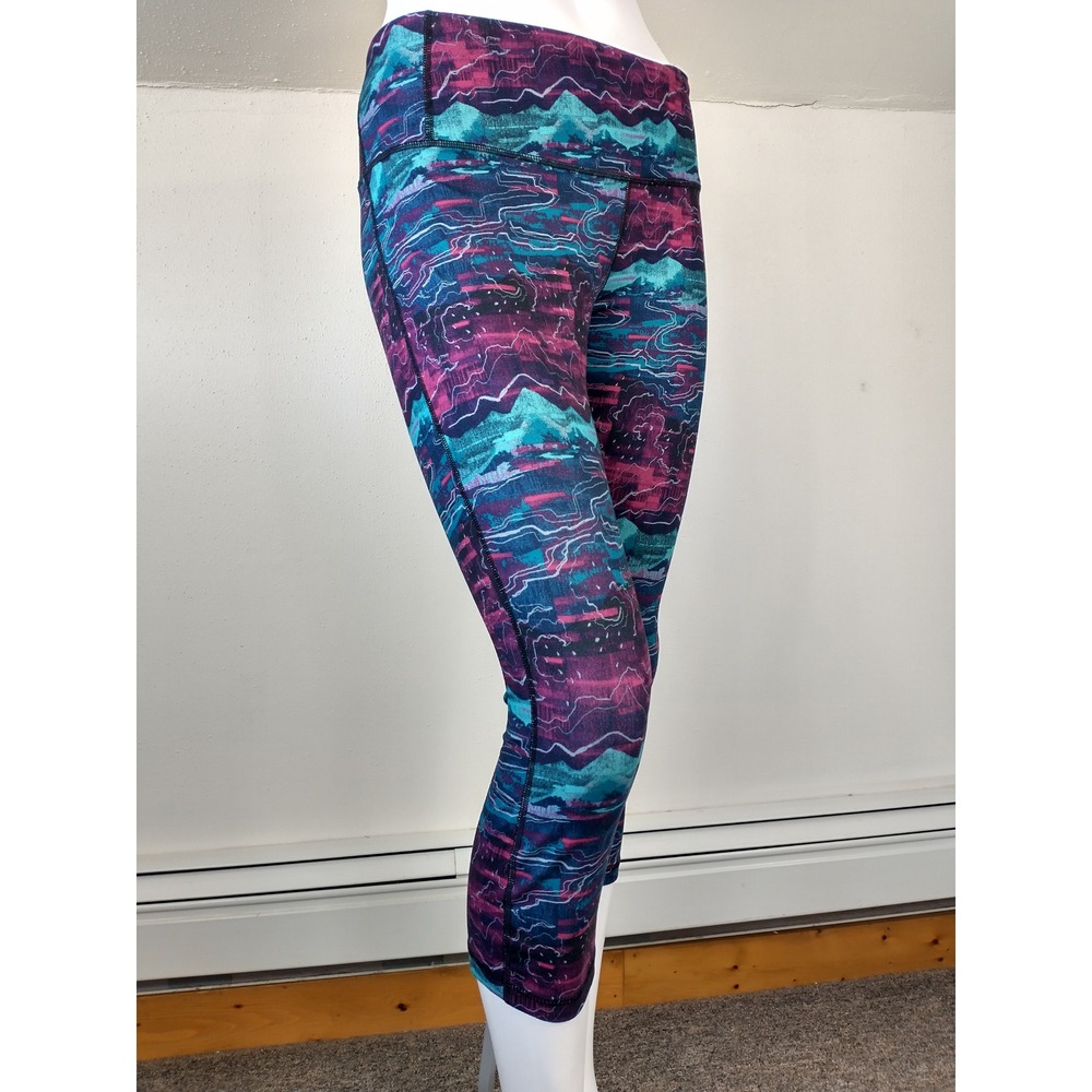 Patagonia Crop Leggings Gorpcore Womens Medium Purple Teal‎ Mountain Print Yoga